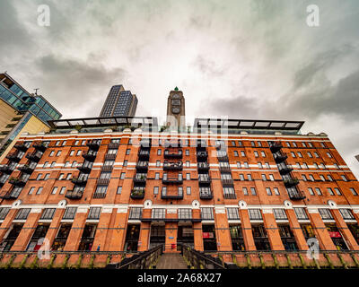 Oxo Tower Wharf sur la promenade Riverside South Bank de Londres Bankside et domaines, UK. Banque D'Images