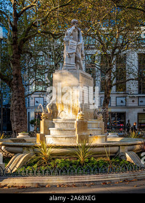 Statue de William Shakespeare, Leicester Square, Londres, Royaume-Uni. Banque D'Images