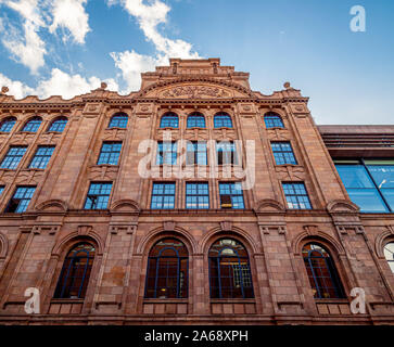 Ancien bâtiment de dépôt Harrods à 60 Sloane Avenue, Chelsea, maintenant converti en bureaux et locaux de vente au détail, Londres, Royaume-Uni. Banque D'Images