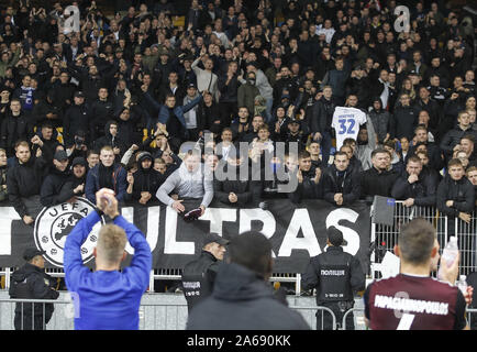 Kiev, Ukraine. 24 Oct, 2019. Les joueurs de C.F. Saluons Copenhague pour leurs fans après l'UEFA Europa League 2019-2020 - groupe B match de football, à l'Olimpiyskyi stadium à Kiev, Ukraine, le 24 octobre 2019. Crédit : Serg Glovny/ZUMA/Alamy Fil Live News Banque D'Images