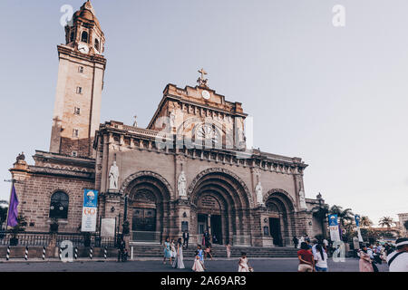 Manille, Philippines - 17 févr. 2018 : Façade de la cathédrale de Manille dans immeuble quartier Intramuros Banque D'Images