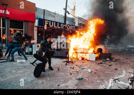 QUILPUE, CHILI - 20 octobre 2019 - Barricades lors de manifestations du mouvement 'Esquive' contre le gouvernement de Sebastian Pinera Banque D'Images