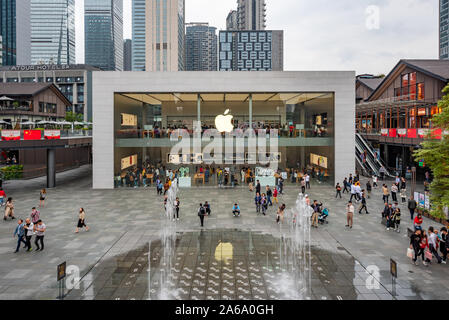 Chengdu, province du Sichuan, Chine - 14 Oct 2019 : Apple store en construction Taikooli zone commerciale au centre-ville de Chengdu