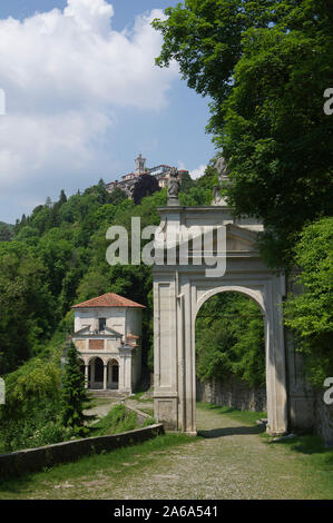 L'Italie, Lombardie, Sacro Monte di Varese, S. Ambrogio arch Banque D'Images