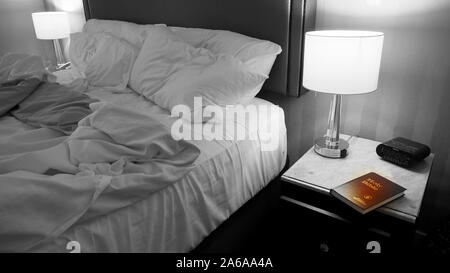 Chambre d'hôtel de New York, avec Gideons bible Banque D'Images