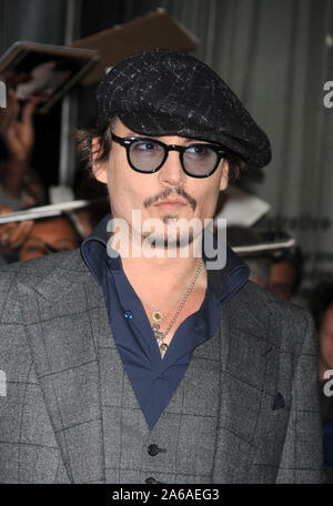 NEW YORK, NY - 25 OCTOBRE : Johnny Depp participe à la 'Le rhum Diary' New York premiere au Musée d'Art Moderne le 25 octobre 2011 à New York. People : Johnny Depp Banque D'Images