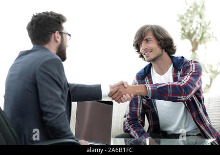 Manager, serre la main avec son client Banque D'Images