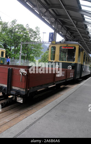 Autour de la Suisse - Voyager en train - gare de Wengen Banque D'Images