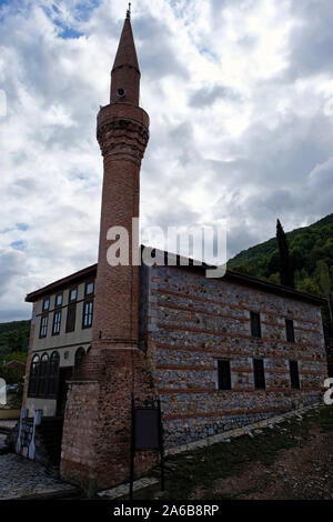 Un exemple d'architecture ottomane dans la région de Bursa est la mosquée d'Orhan Bey dans le village d'Gürle. Banque D'Images