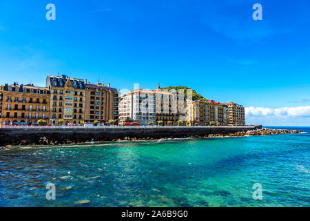 San Sebastian, Espagne - 07 septembre 2019 - Vue du pont de María Cristina de bâtiments Banque D'Images