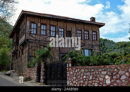 Un exemple d'architecture ottomane dans la région de Bursa est l'ancienne maison du village de Gürle Banque D'Images