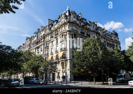 L'intersection de la rue de Belgrade et de l'avenue Emile Deschanel, Paris Banque D'Images