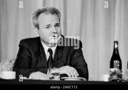 Réunion des chefs d'état de l'ex-républiques de Yougoslavie, y compris la Serbie de Slobodan Milosevic. Dans le Château de Brdo, Kranj, Yougoslavie, 1991. Banque D'Images