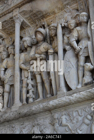 1470 Détail de l'Arche de triomphe de la Renaissance Château Nuovo, Naples, Italie, Europe. Banque D'Images