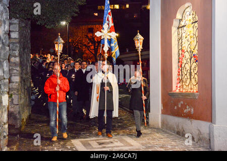 Agno, Suisse - 12 mars 2016 - procession catholique à Lugano en Suisse Banque D'Images