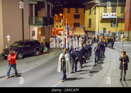 Agno, Suisse - 12 mars 2016 - procession catholique à Lugano en Suisse Banque D'Images