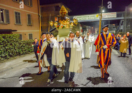 Agno, Suisse - 12 mars 2016 - procession catholique à Lugano en Suisse Banque D'Images