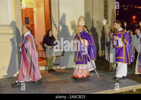 Agno, Suisse - 12 mars 2016 - procession catholique à Lugano en Suisse Banque D'Images