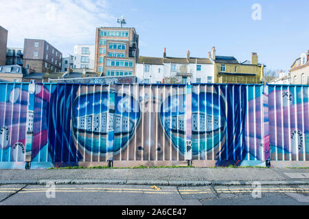 Les murs de la laine Du Nord couvert dans la rue graffiti art urbain Banque D'Images