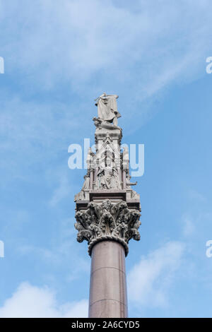 Détail de la Westminster Scholars War Memorial, également connu sous le nom de la Crimée et rébellion indienne Memorial de Londres, Royaume-Uni Banque D'Images