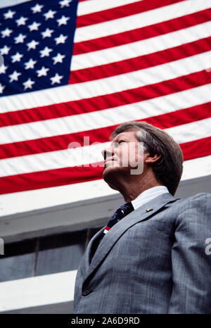 Le candidat à la présidence démocrate Georgia le gouverneur Jimmy carter s'adresse à une foule à Westville, en Géorgie, à l'occasion du bicentenaire américain - le 4 juillet 1976. Banque D'Images