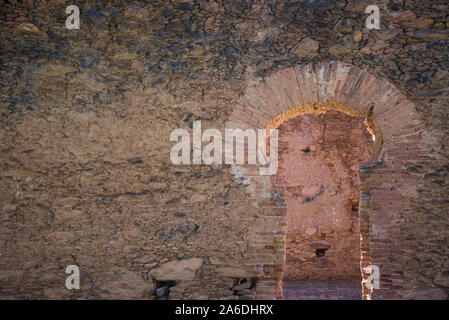 Natividade, Tocantins, Brésil - 20 mai 2016 : Mur de l'église Notre Dame du Rosaire des Noirs, construit par des esclaves au XVIIIE siècle Banque D'Images