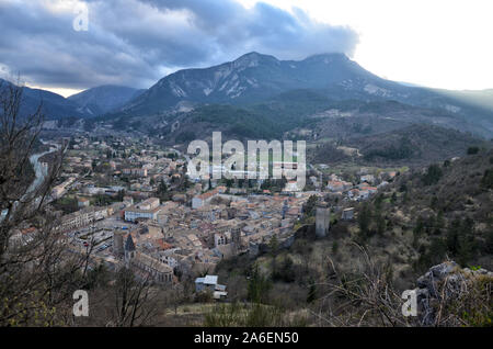 Village de Castellanne dans le sud de la France Alpes de Haute Provence Banque D'Images