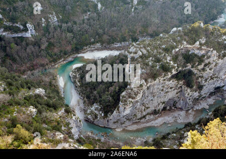 Jonctions des rivières Arturby et Verdon dans les gorges du Verdon. Alpes de Haute Provence France Banque D'Images