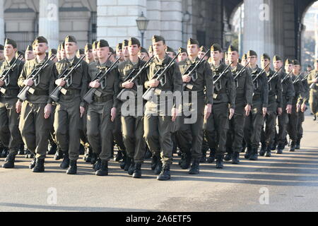 Vienne, Autriche. 26th octobre 2019. Journée nationale autrichienne sur la place des héros Vienne avec la conquête des recrues par le Gouvernement fédéral autrichien sur 26 octobre 2019 à Vienne. Credit: Franz PERC / Alamy Live News Banque D'Images