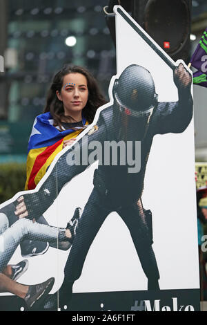 Les manifestants en faveur de prisonniers politiques catalans démontrer à Glasgow, en Écosse, après que des partisans de l'indépendance ont été emprisonnés en Espagne. PA Photo. Photo date : Samedi 26 Octobre, 2019. Histoire voir l'activité de la catalogne l'ECOSSE . Crédit photo doit se lire : Andrew Milligan/PA Wire Banque D'Images