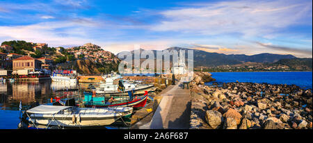 Belle (Molyvos Mythimna) vieille ville dans l'île de Lesbos. Grèce Banque D'Images