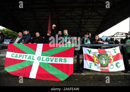 Une vue générale de Yeovil fans au cours de la National League match à Victory Park, Chorley. Banque D'Images