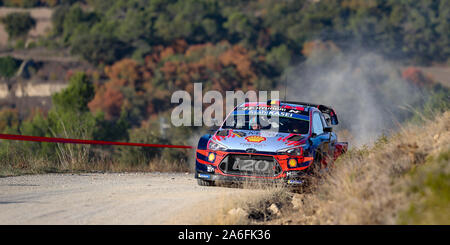 Salou, Catalogne, Espagne. 26 octobre 2019 ; Salou, Catalogne, Espagne ; World Rally Championship, Espagne Rally, SS10/11 ; HYUNDAI MOBIS SHELL WORLD RALLY TEAM Thierry Neuville et Nicolas Gilsoul co-pilote laisse à la fin de la journée du 2 dans les Hyundai i20 WRC Coupé - usage éditorial Banque D'Images