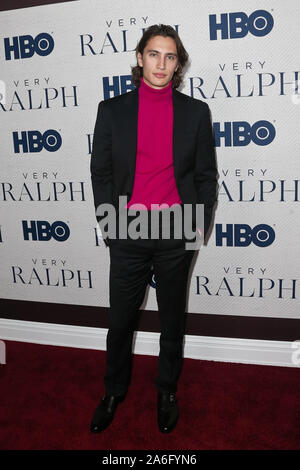 James Turlington assiste à HBO's très 'Ralph' première au Metropolitan Museum of Art le 23 octobre 2019 dans la ville de New York. Banque D'Images