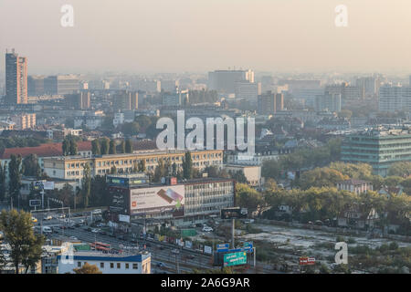 Bratislava, Slovaquie - château, ville, maisons, ponts, port, les voitures, le trafic, l'intersection - Paysage - birds eye view - 24 Oct 2019 -BIPHOTO Crédit Banque D'Images