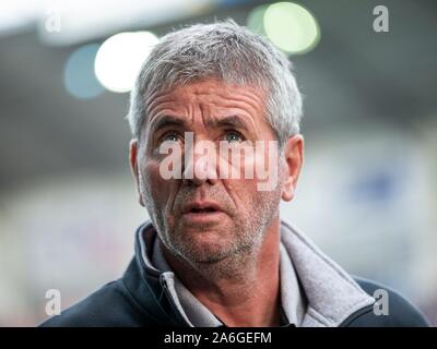 Paderborn, Allemagne. 09Th Mar, 2018. firo : 26.10.2019, football, 1.Bundesliga, la saison 2019/2020, SC Paderborn - Fortuna Düsseldorf, Düsseldorf coach Friedhelm Funkel (Fortuna Düsseldorf) Portrait | Conditions de crédit dans le monde entier : dpa/Alamy Live News Banque D'Images