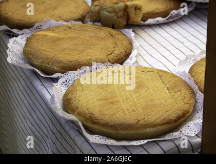 Gâteau maison basque dans la pâtisserie, les sucreries et les desserts, de l'artisanat Banque D'Images