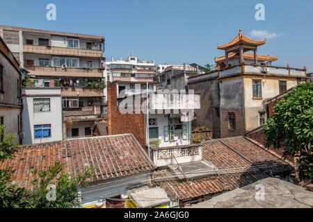 L'intérieur des maisons la vieille ville fortifiée de Zhaoqing en Chine Banque D'Images