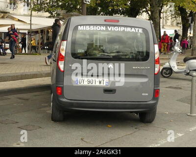 Visite de La Rochelle en bus de mer, Place de la chaîne, Port Neuf, Base nautique de Port Neuf, fin du monde, le phare de St Nicolas et de la chaîne des tours Banque D'Images