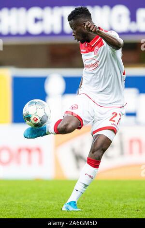 Paderborn, Allemagne. 09Th Mar, 2018. firo : 26.10.2019, football, 1.Bundesliga, la saison 2019/2020, SC Paderborn - Fortuna Düsseldorf, Düsseldorf Nana Ampomah (Fortuna Düsseldorf) action unique dans le monde de l'utilisation | Credit : dpa/Alamy Live News Banque D'Images