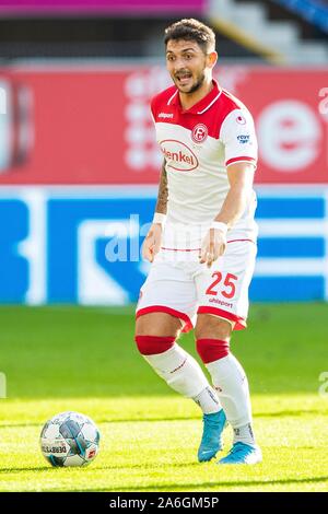 Paderborn, Allemagne. 09Th Mar, 2018. firo : 26.10.2019, football, 1.Bundesliga, la saison 2019/2020, SC Paderborn - Fortuna Düsseldorf, Düsseldorf Matthias Zimmermann (Fortuna Düsseldorf) action unique dans le monde de l'utilisation | Credit : dpa/Alamy Live News Banque D'Images