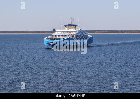 Le numéro sans frais de liaison ferry / Muhu Saaremaa îles et continent est vu en Kuivastu, l'Estonie, le 29 avril 2019 © Michal Fludra / Alamy Live News Banque D'Images