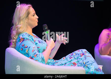 Glasgow, Royaume-Uni. 26 octobre 2019. Sur la photo : Josie Gibson, qui s'exprimait à corps vivre confiance 2019 Glasgow Prestwick dans le théâtre. Crédit : Colin D Fisher/CDFIMAGES.COM Banque D'Images