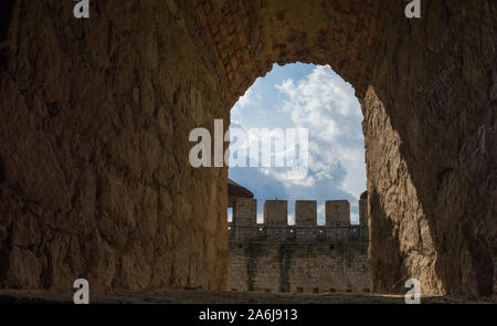 Forteresse médiévale mur vu de cour intérieure. Château Soroca Banque D'Images