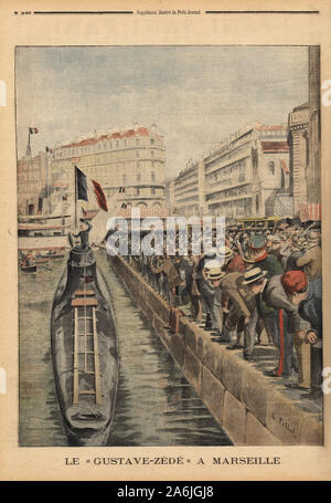 Le sous-marin Gustave Zede émerger dans le vieux port de Marseille, apres une série de manoeuvres qui a debute a Ajaccio. Gravure dans "Le petit journal Banque D'Images