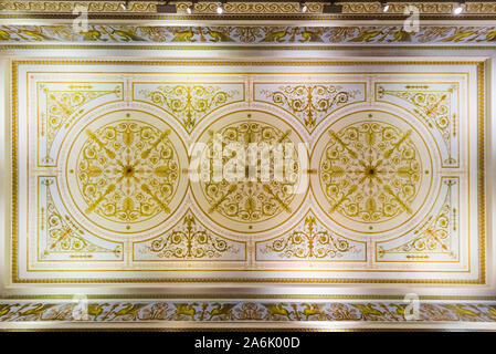 L'intérieur du plafond du musée de l'Ermitage, Saint-Pétersbourg, complexes de la Russie, de l'Europe Banque D'Images