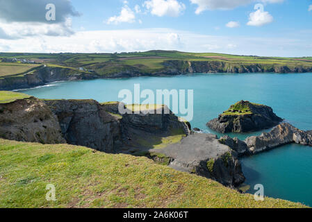 Ancienne carrière ruines à Abereiddy sur la côte de l'Pembroekshire, au Pays de Galles. Banque D'Images