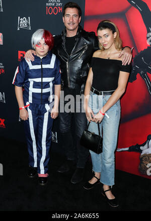 Hollywood, Etats-Unis. 26Th Oct, 2019. HOLLYWOOD, LOS ANGELES, CALIFORNIE, USA - Le 26 octobre : Charlotte Rose McDermott, Dylan McDermott et Colette Rose McDermott arrivent à FX's 'American Horror Story' 100e épisode fête au Hollywood Forever Cemetery, le 26 octobre 2019 à Hollywood, Los Angeles, Californie, USA. (Photo par Xavier Collin/Image Crédit : Agence de Presse) L'agence de presse Image/Alamy Live News Banque D'Images