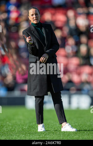 Leigh Sports Village, Lancashire, Royaume-Uni. 27 Oct, 2019. Les FA's Women's Super League, Manchester United Femmes contre la lecture des femmes ; les femmes de Manchester United l'entraîneur-chef Casey Stoney Credit : Action Plus Sport/Alamy Live News Banque D'Images