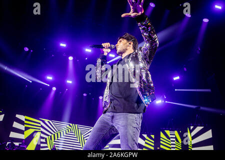 Fabrizio Moro effectue live au Mediolanum Forum le 26 octobre 2019 à Milan, Italie. Banque D'Images